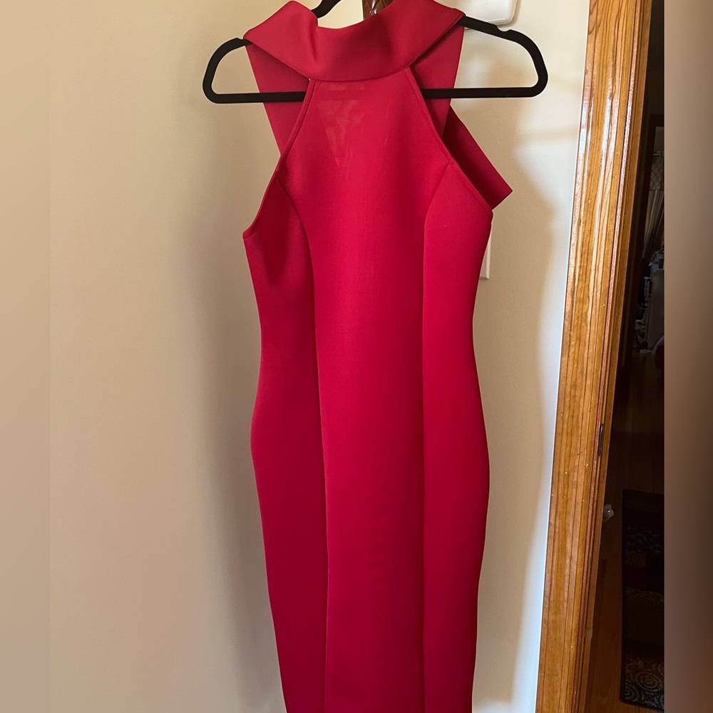 BEAUTIFUL DEEP RED NEVER WORN/BRAND NEW GOWN